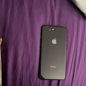 iPhone 8 Plus